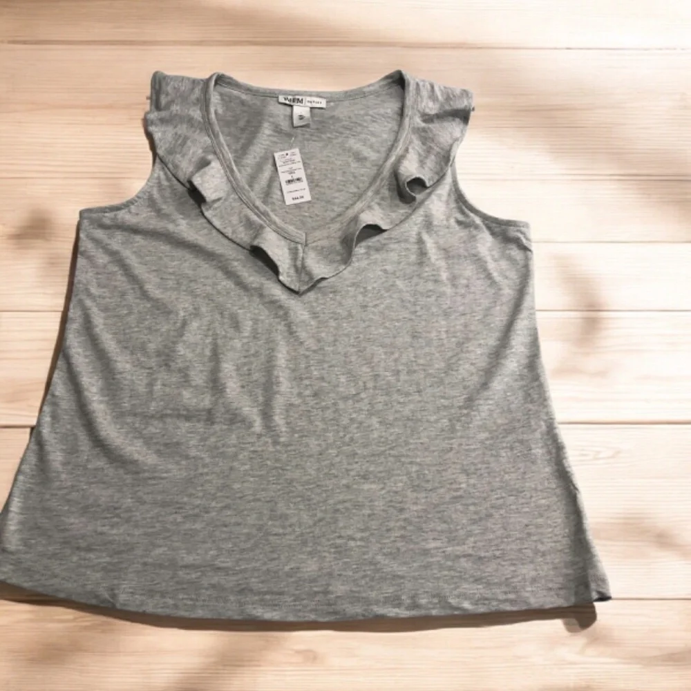 WHBM Outlet Sleeveless Ruffle V Neck Tank Top - Picture 9 of 12